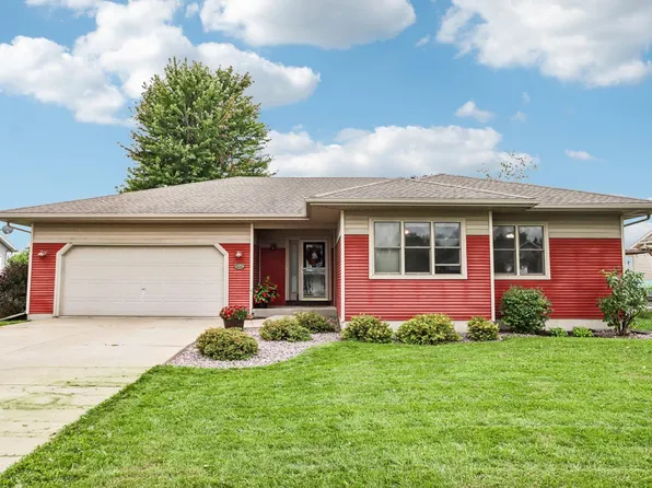 304 4th St, Brooklyn, WI 53521