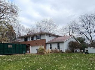 4709 Venus Rd, Uniontown, OH 44685