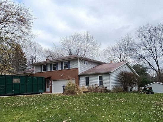 4709 Venus Rd, Uniontown, OH 44685