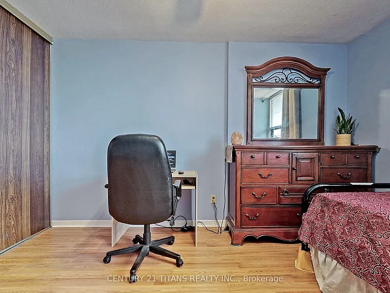 20 Gilder Dr #1208 — Photo 41