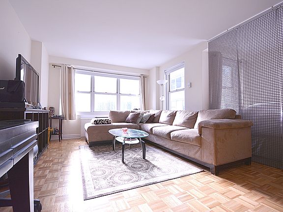 3rd image of 155 W 68th St APT 419