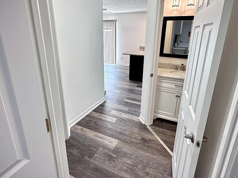 16 Fountain Dr #16 — Photo 3