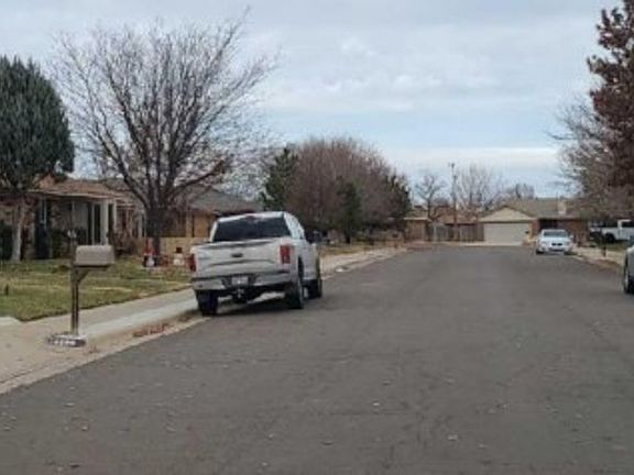 Exterior Neighborhood (street photo)