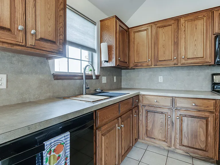 2508 Tyler Ln — Photo 29