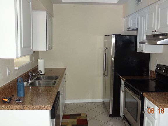 3rd image of 2941 Bay View Dr