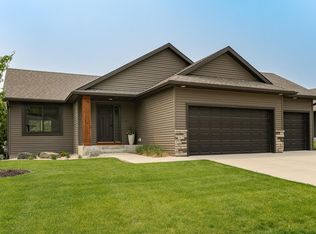 3478 Ridgeline Dr SE, Rochester, MN 55904