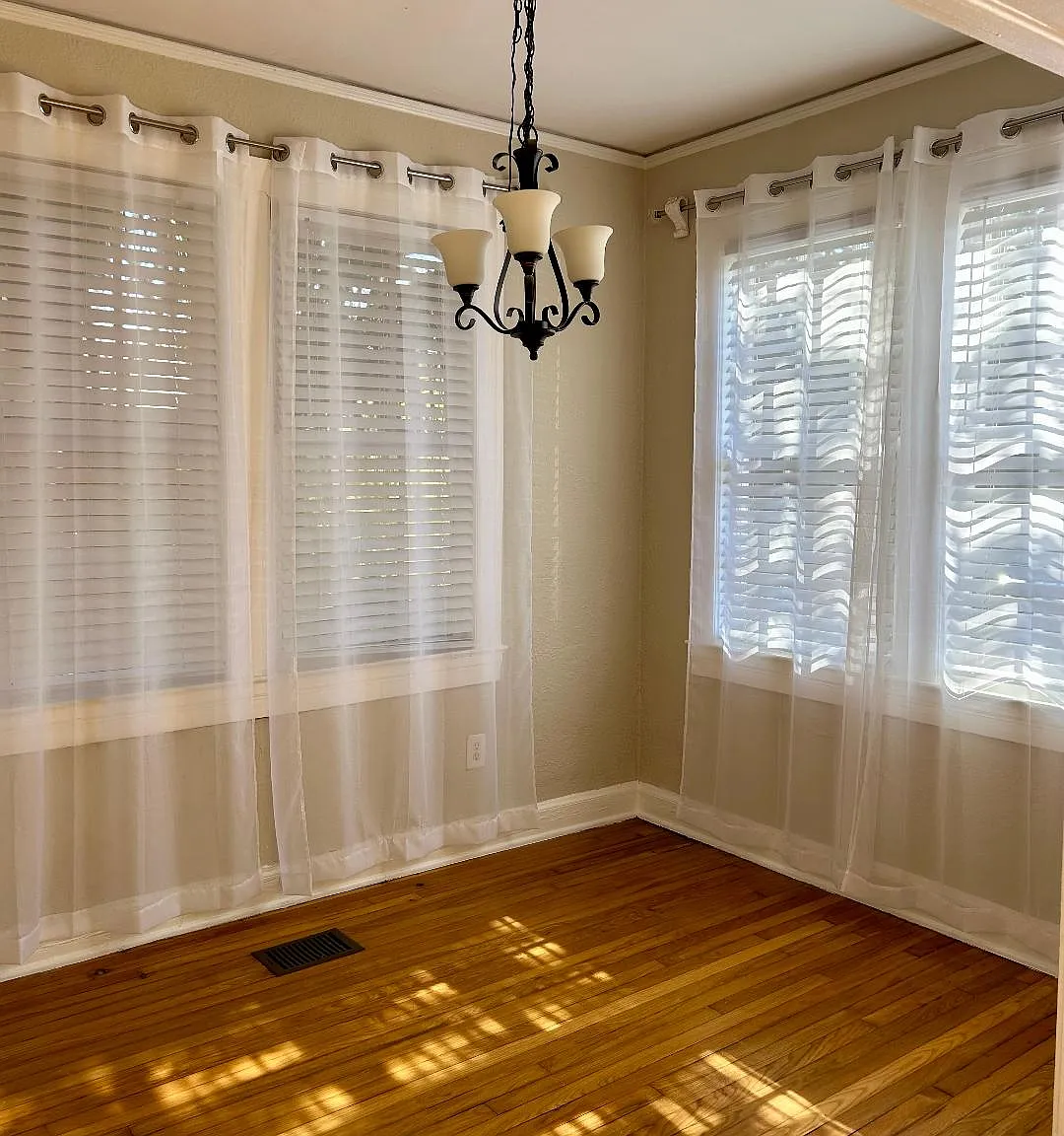 2215 Saint Johns Ave — Photo 4