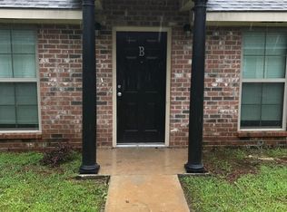 14022 Country Manor Ln APT B, Hammond, LA 70403