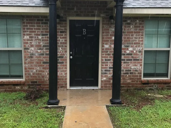 14022 Country Manor Ln APT B, Hammond, LA 70403