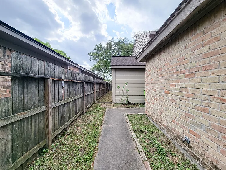 2710 Quail Creek Dr — Photo 39