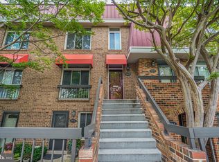 606 15th St S #2, Arlington, VA 22202