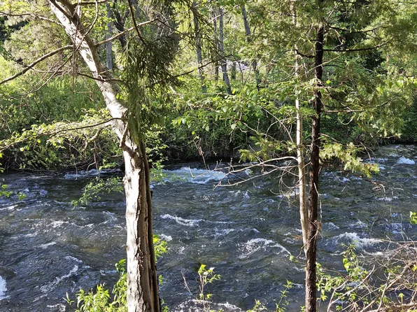 S 1st St, Dunsmuir, CA 96025