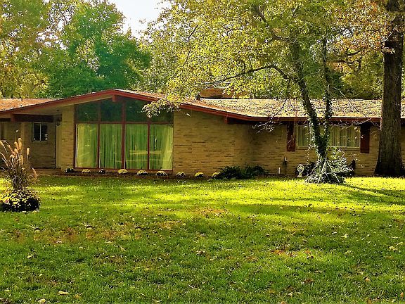 2nd image of 3219 Old Mooringsport Rd