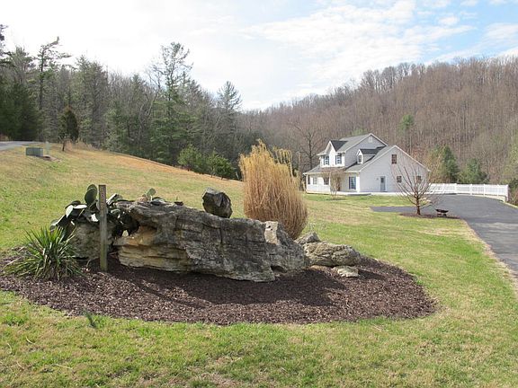4th image of 4646 Garth Dr