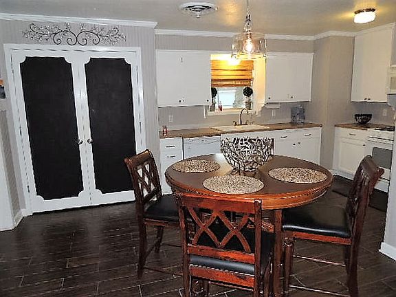 5th image of 4028 Candy Ln
