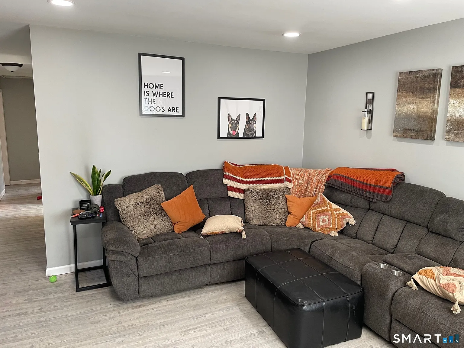 5 bed, 2.0 bath, 1932 sqft, $3,500 — Photo 2