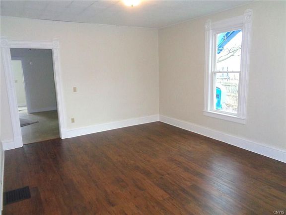 5th image of 17 Elm Ave