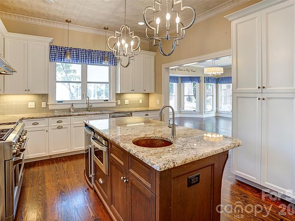 4th image of 30 Georgia St NW