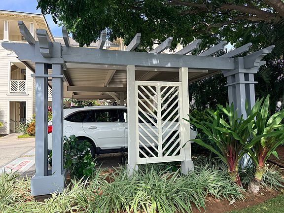 4th image of 69-200 Pohakulana Pl APT F2