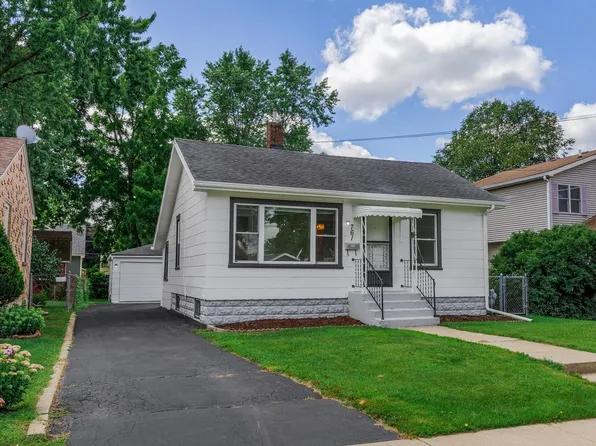 761 Stewart Ave, Elgin, IL 60120