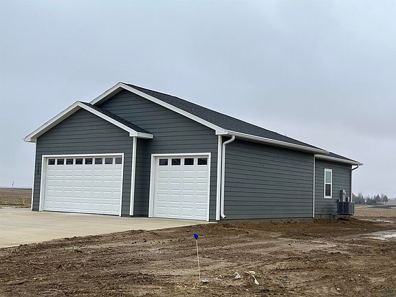 2nd image of 710 17th St SE