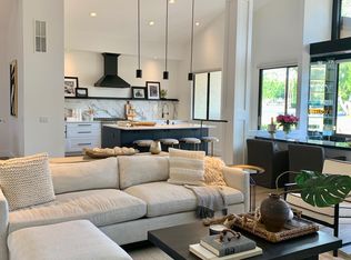 196 Wagon Wheel Rd, Palm Desert, CA 92211