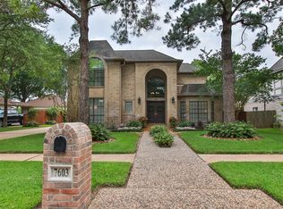 7603 Club Lake Dr, Houston, TX 77095