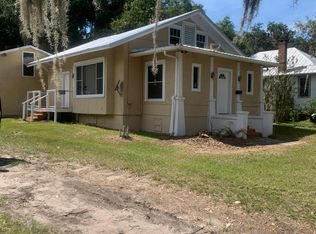 21 N Park St, Crescent City, FL 32112