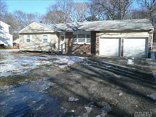 5th image of 47 Clinton Ave