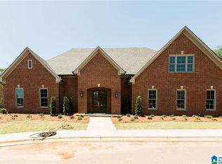 2201 Walnut Hill Dr, Vestavia Hills, AL 35226