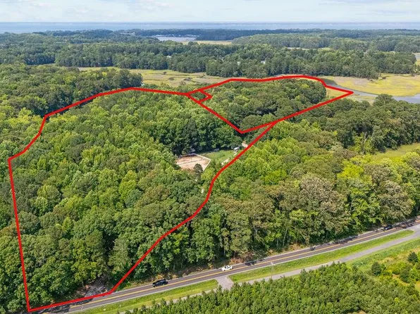 Fenwood Ct, Smithfield, VA 23430