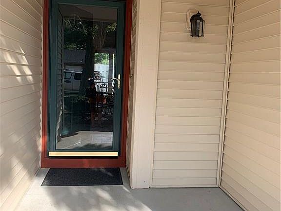 3rd image of 2930 W Horse Hill West Dr