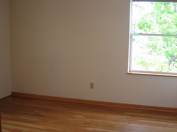 2nd image of 3262 Glendora Ave #2