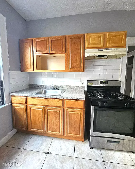 193 Munn Ave #302