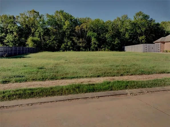 5907 Marthas Dr, Alexandria, LA 71303