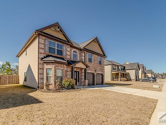 3rd image of 3639 Lake Dr