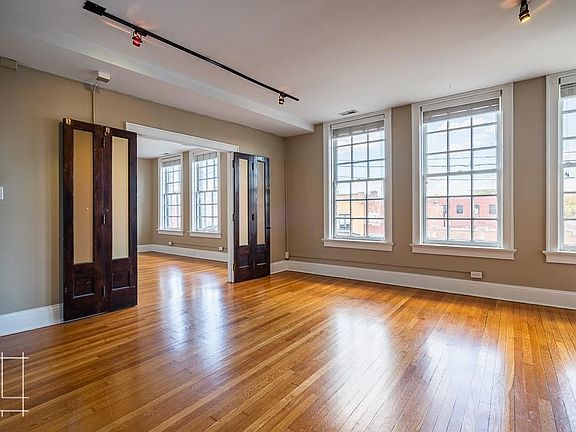 5th image of 1185 N High St APT 301