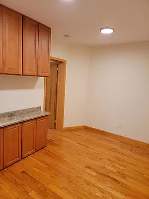 2nd image of 82 Bayard St APT 6