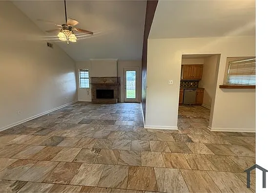 156 Greencrest Dr