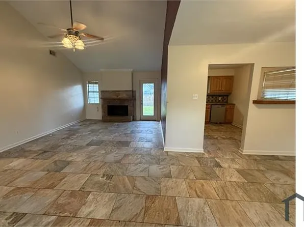 156 Greencrest Dr, Slidell, LA 70458