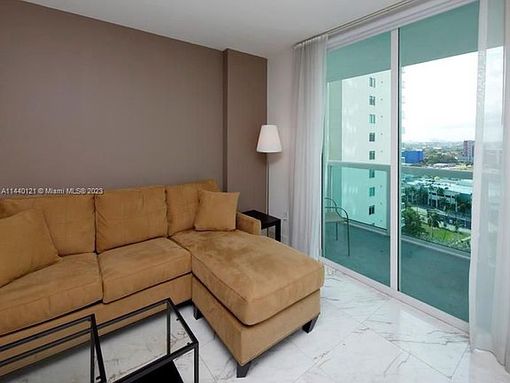 4th image of 1800 N Bayshore Dr APT 1806