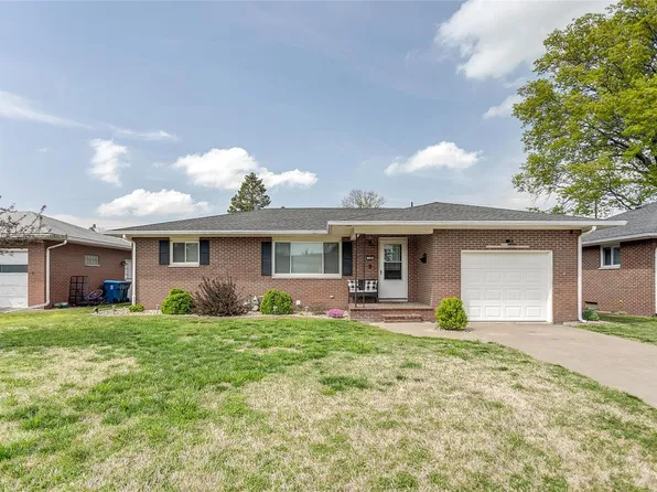 149 Hickory St, Wood River, IL 62095