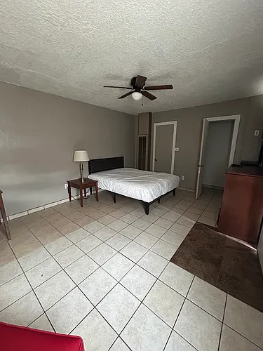 705 N Date St #4 Photo 1