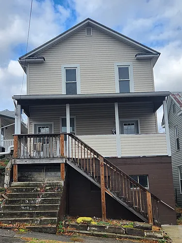 122 Spring St Photo 1