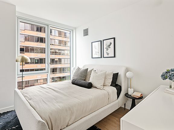 3rd image of 650 1st Ave #10H