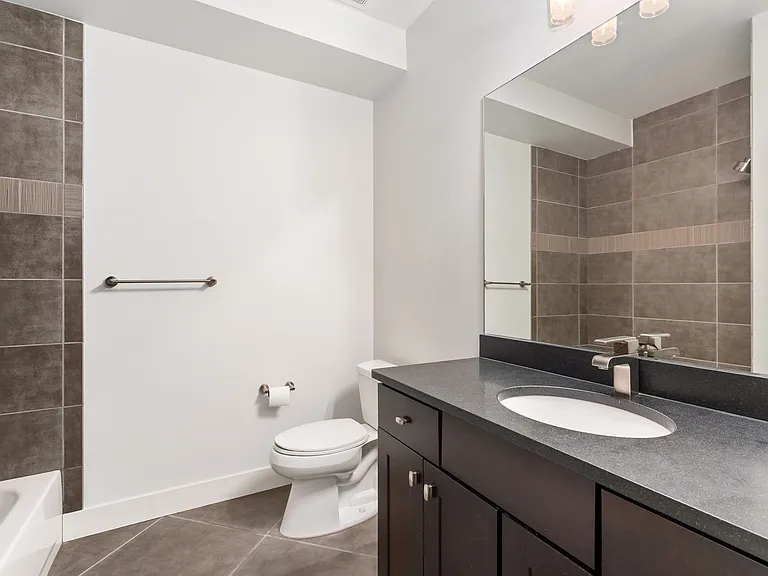 2155 S Logan St #2155 — Photo 37