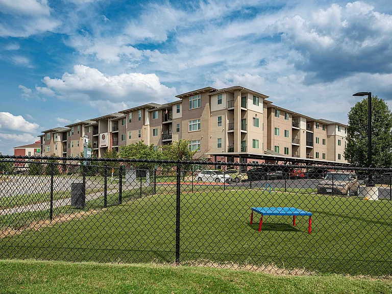 Coryell Commons — Photo 21