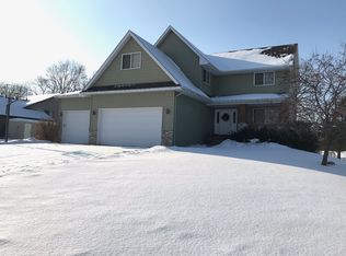 1507 Hidden Trl, Mayer, MN 55360