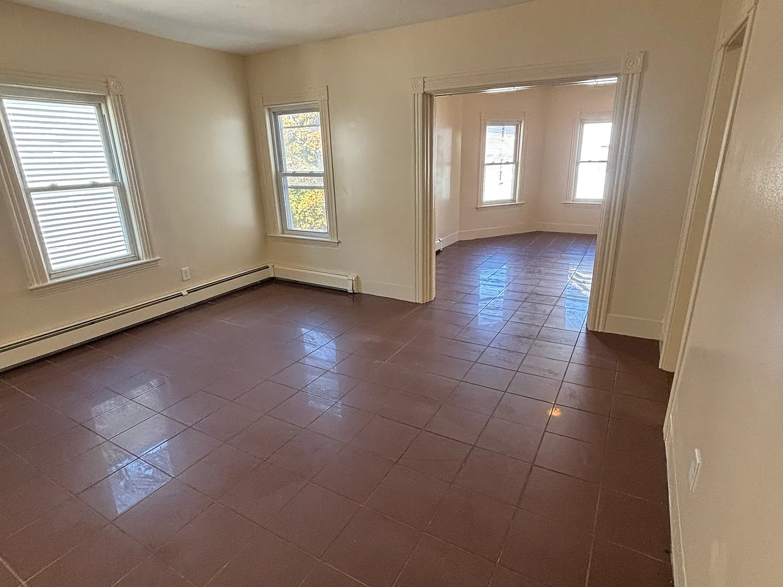 3 bed, 1.0 bath, $1,900 — Photo 4