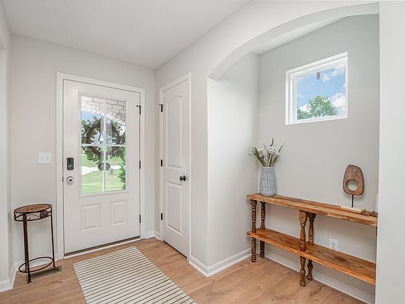 4th image of 6494 Lakearbor Dr